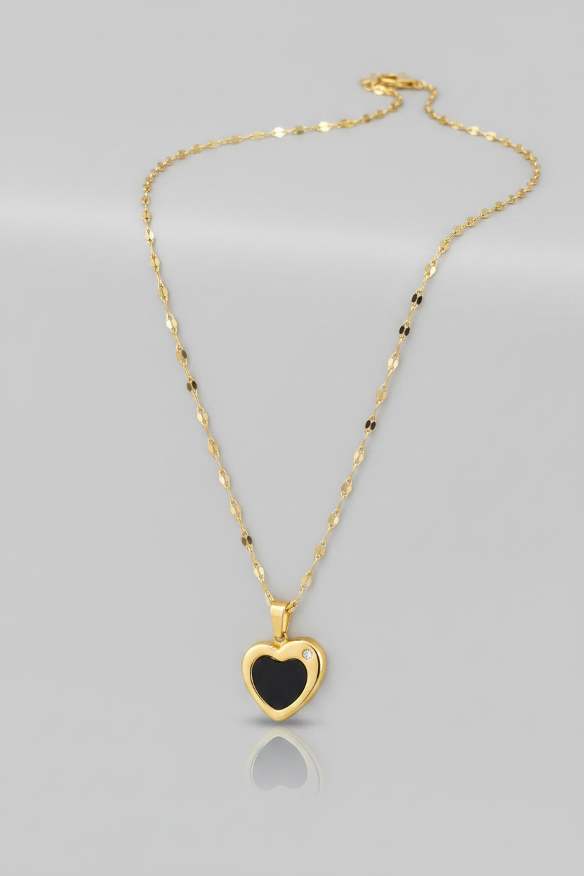 Necklace with a heart-shaped black pendant  (stainless steel)