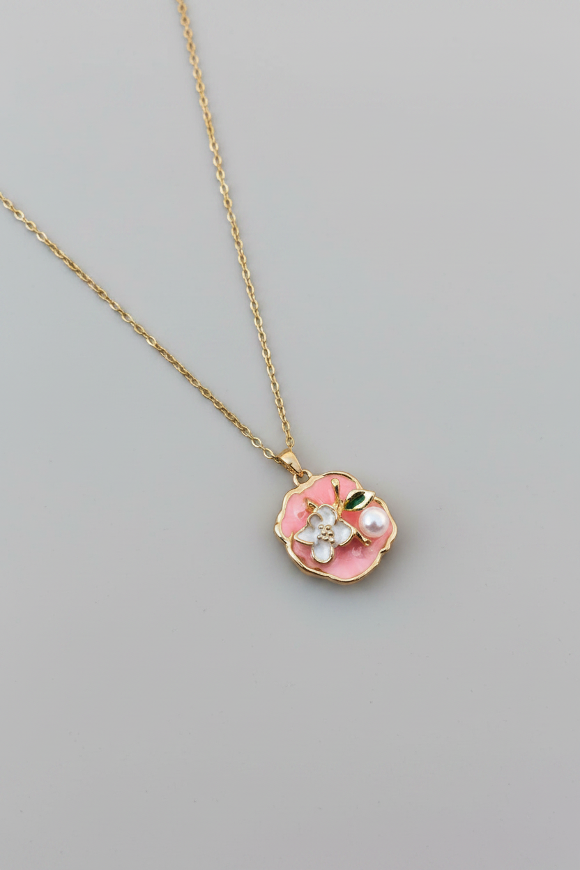 Necklace with a floral pendant (stainless steel)